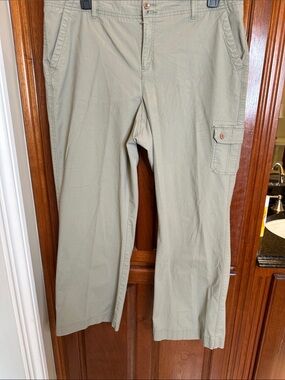 Dockers Light Olive Women's Cargo Pants with Side Pocket 18W